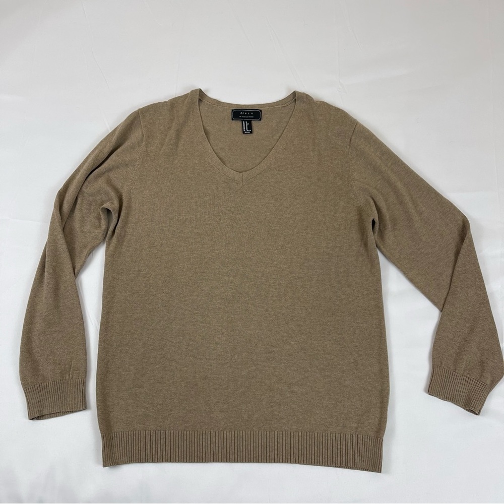 Forever 21 Men V-neck sweater Size: XL
